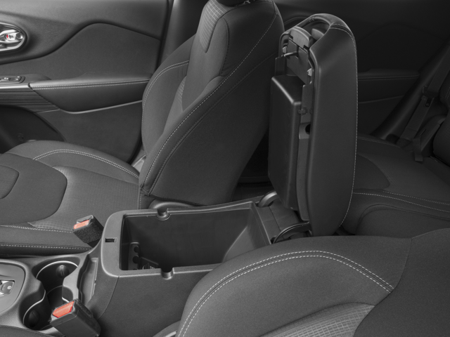 2018 Jeep Cherokee Latitude Tech Connect