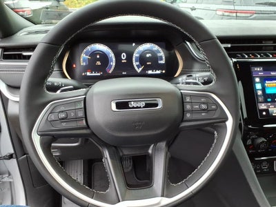 2025 Jeep Grand Cherokee GRAND CHEROKEE LAREDO X 4X4