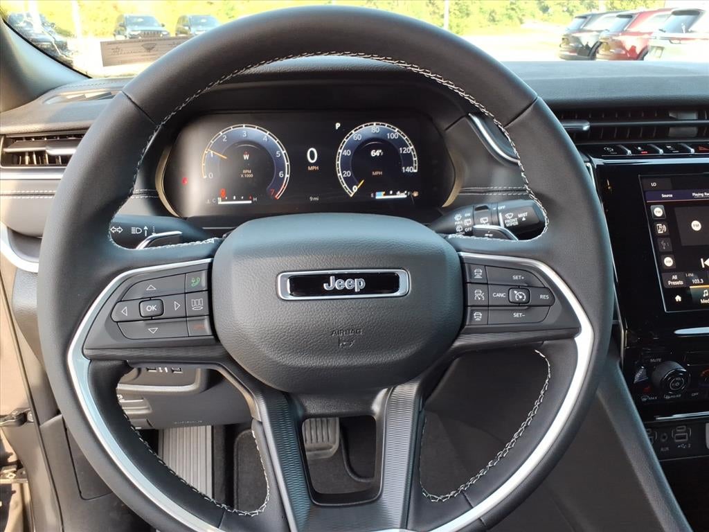 2025 Jeep Grand Cherokee GRAND CHEROKEE LAREDO 4X4