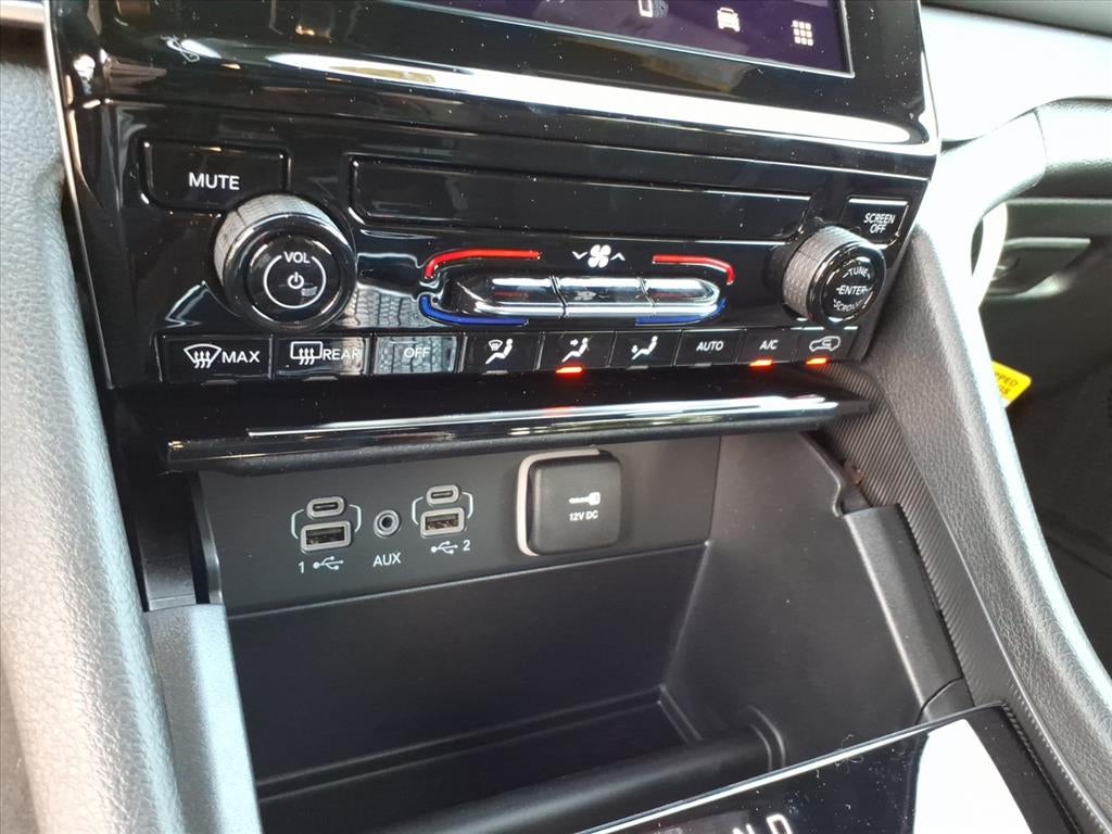 2025 Jeep Grand Cherokee GRAND CHEROKEE LAREDO 4X4