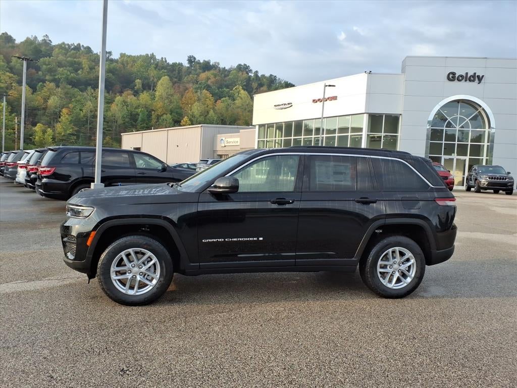 2025 Jeep Grand Cherokee GRAND CHEROKEE LAREDO X 4X4
