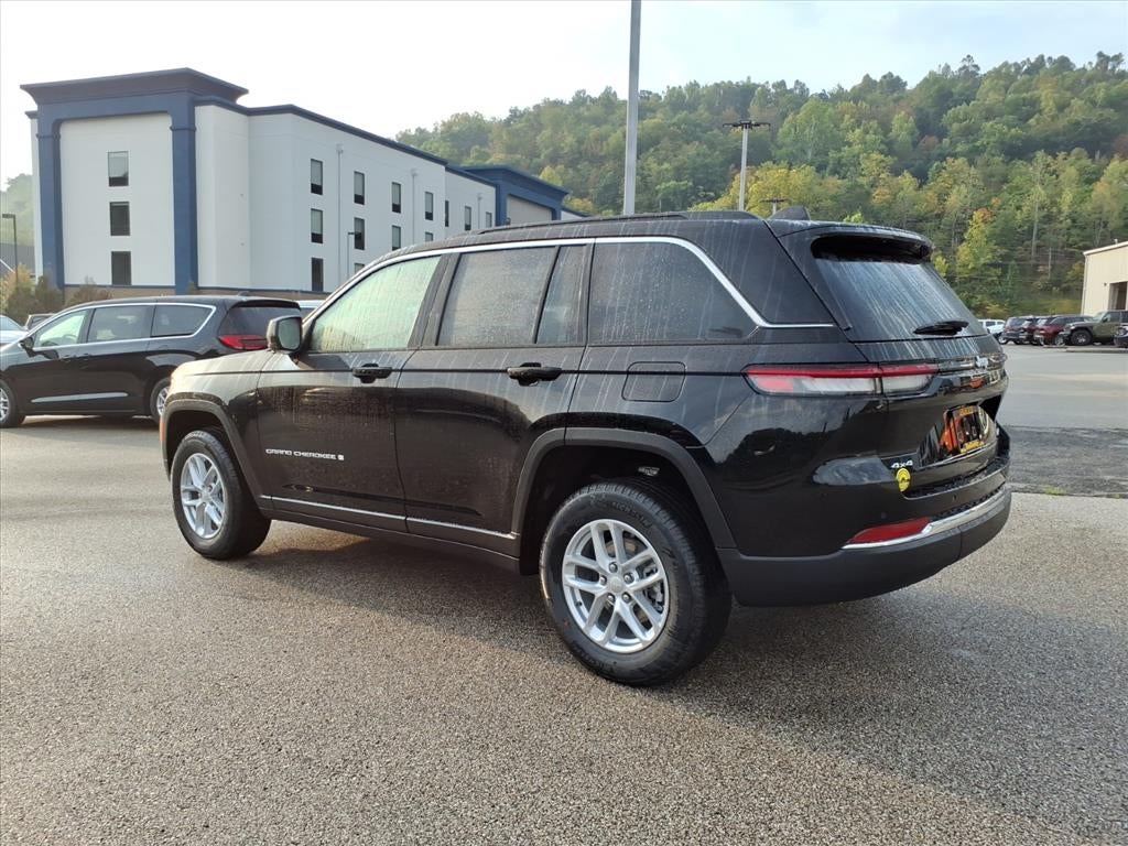 2025 Jeep Grand Cherokee GRAND CHEROKEE LAREDO X 4X4