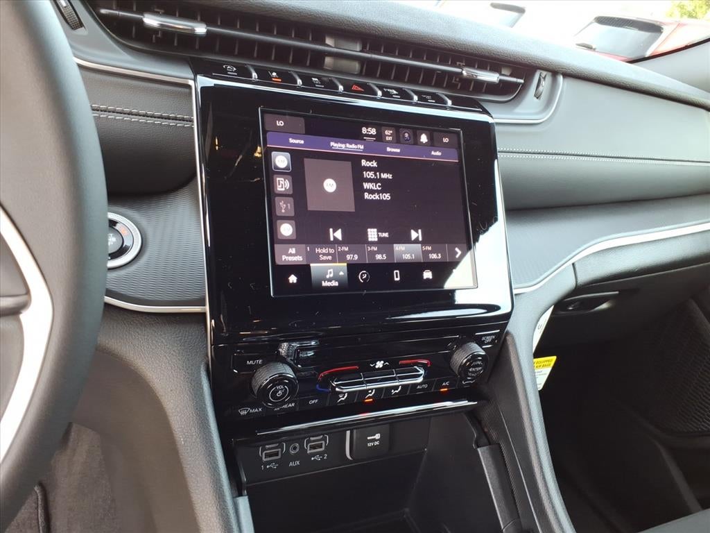 2025 Jeep Grand Cherokee GRAND CHEROKEE LAREDO 4X4