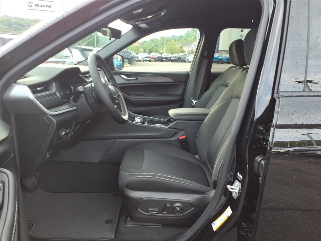 2026 Jeep Grand Cherokee GRAND CHEROKEE LAREDO 4X4