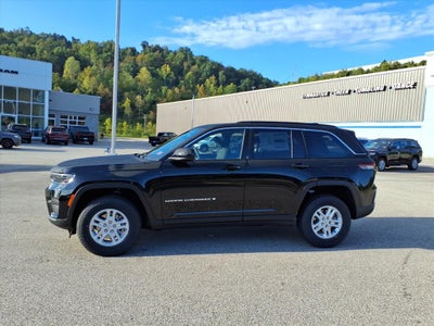 2025 Jeep Grand Cherokee GRAND CHEROKEE LAREDO 4X4