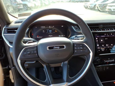 2025 Jeep Grand Cherokee GRAND CHEROKEE LAREDO 4X4