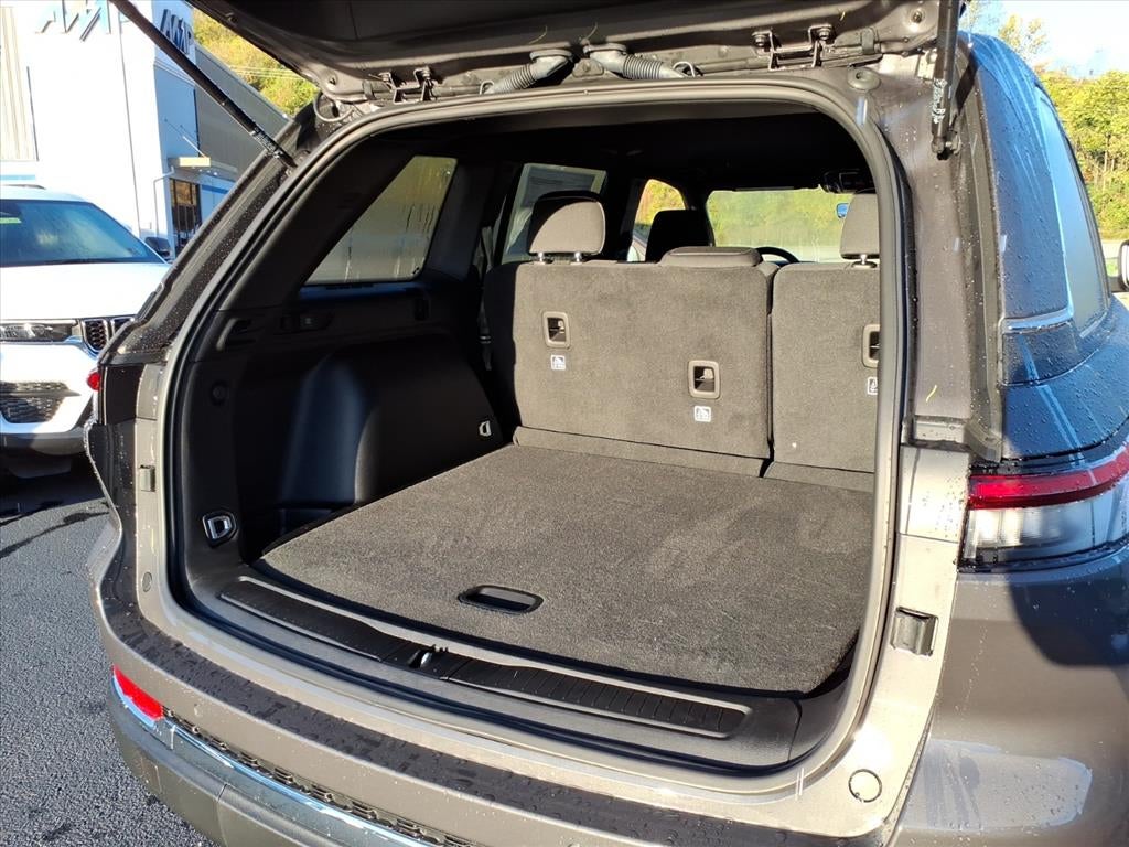 2025 Jeep Grand Cherokee GRAND CHEROKEE LAREDO 4X4