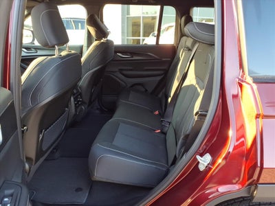 2025 Jeep Grand Cherokee GRAND CHEROKEE LAREDO 4X4