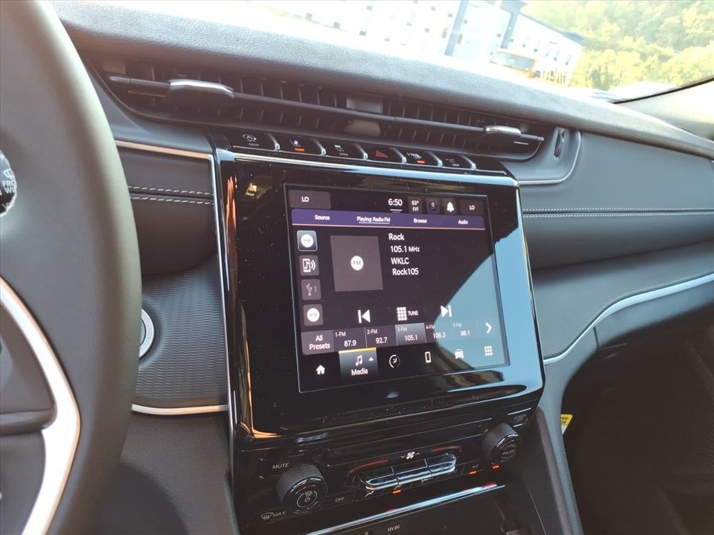 2025 Jeep Grand Cherokee GRAND CHEROKEE LAREDO 4X4