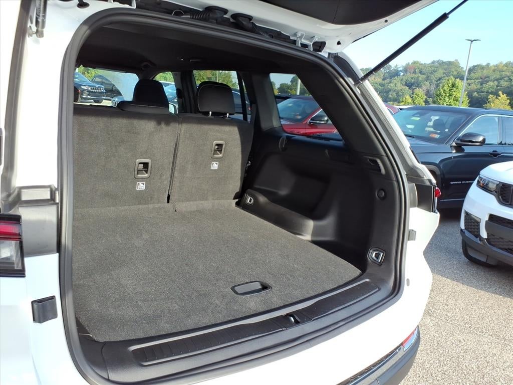 2025 Jeep Grand Cherokee GRAND CHEROKEE LAREDO 4X4