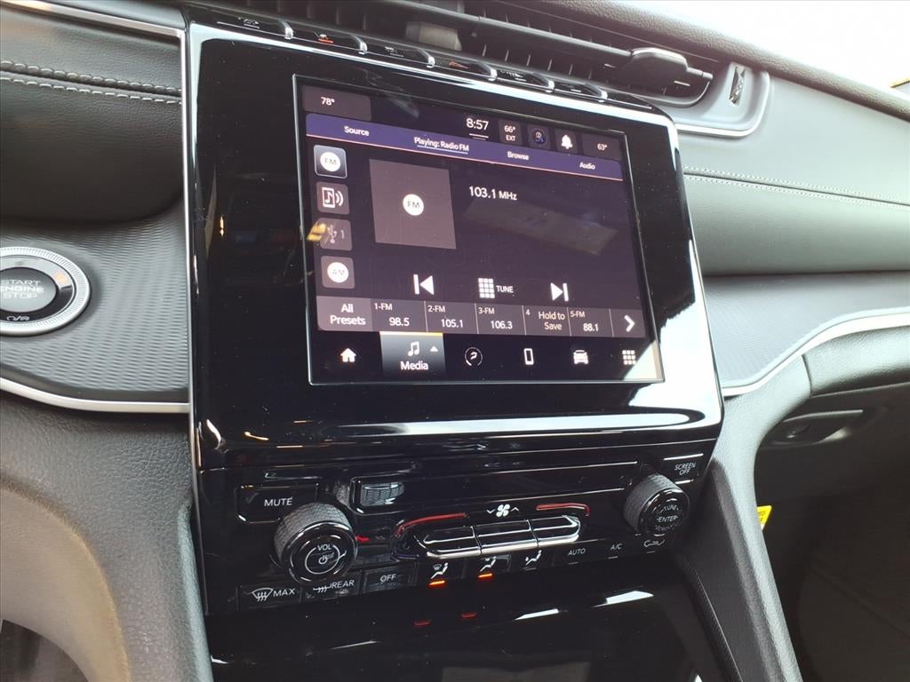 2025 Jeep Grand Cherokee GRAND CHEROKEE LAREDO 4X4