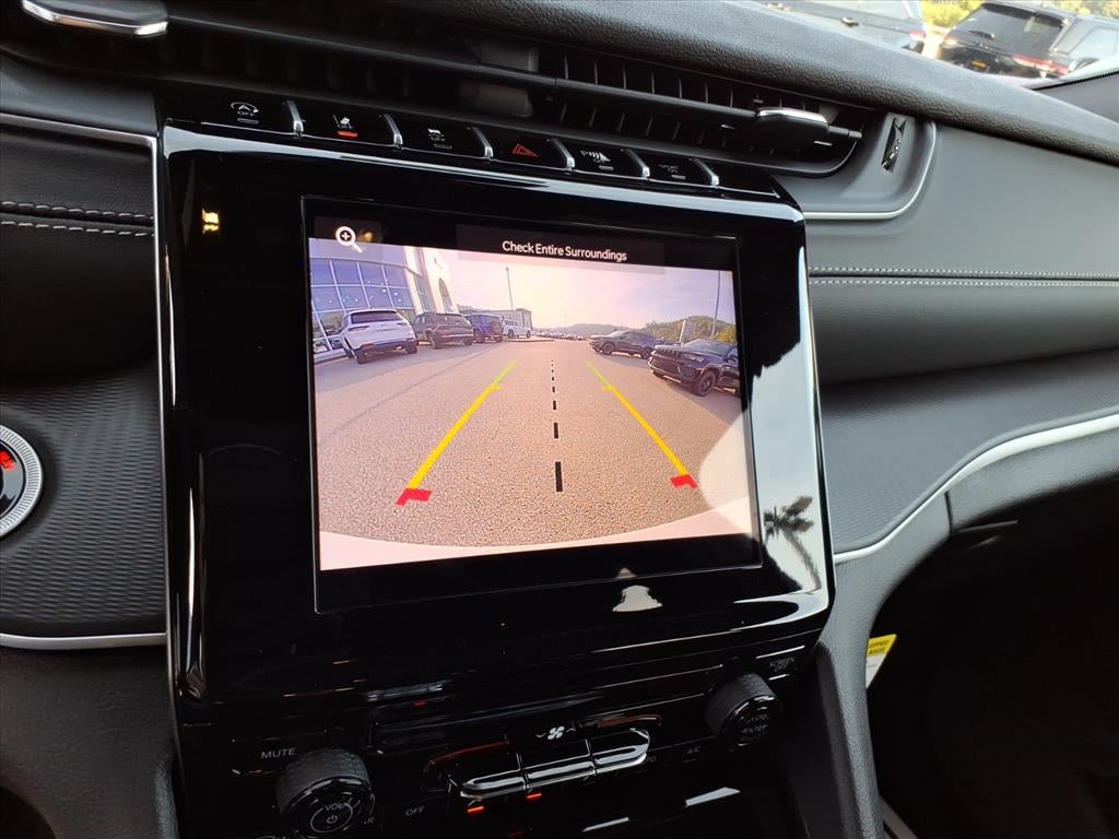 2025 Jeep Grand Cherokee GRAND CHEROKEE LAREDO 4X4