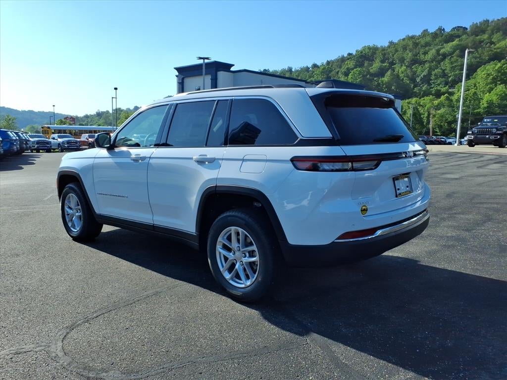 2026 Jeep Grand Cherokee GRAND CHEROKEE LAREDO X 4X4