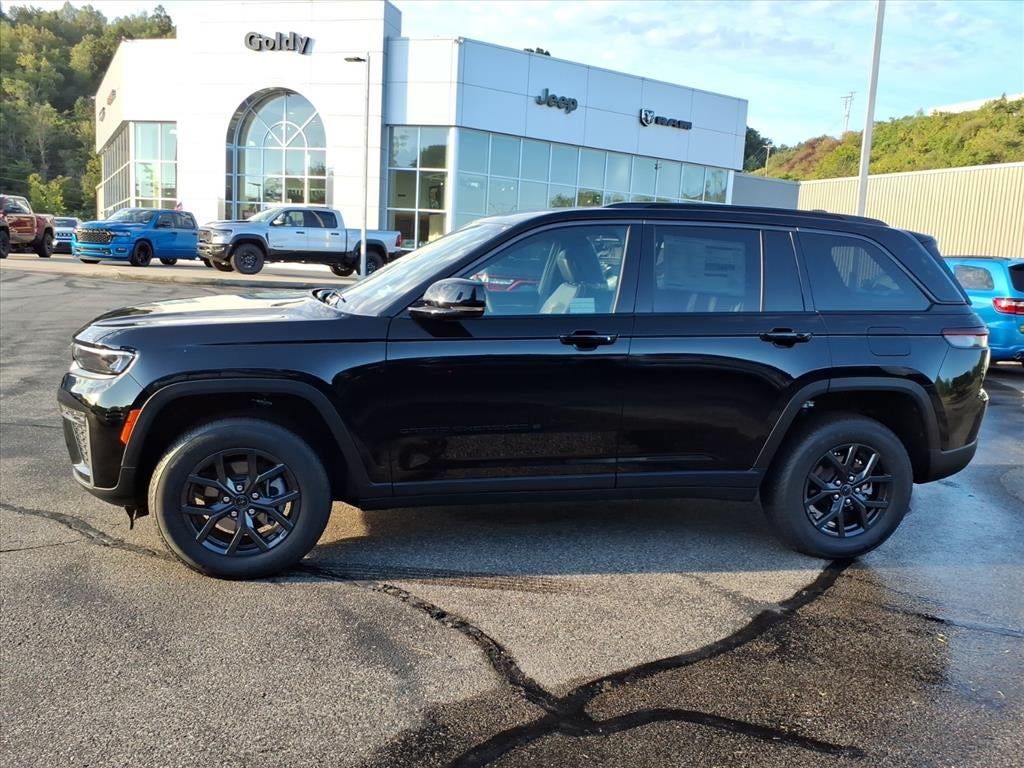 2027 Jeep Grand Cherokee GRAND CHEROKEE LAREDO ALTITUDE 4X4