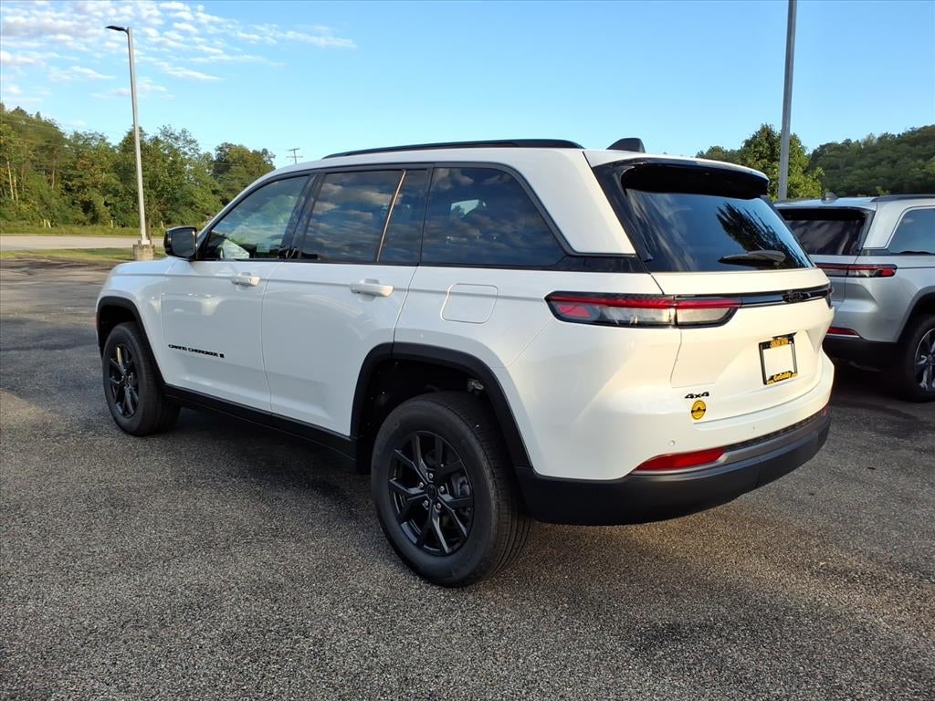 2027 Jeep Grand Cherokee GRAND CHEROKEE LAREDO ALTITUDE 4X4