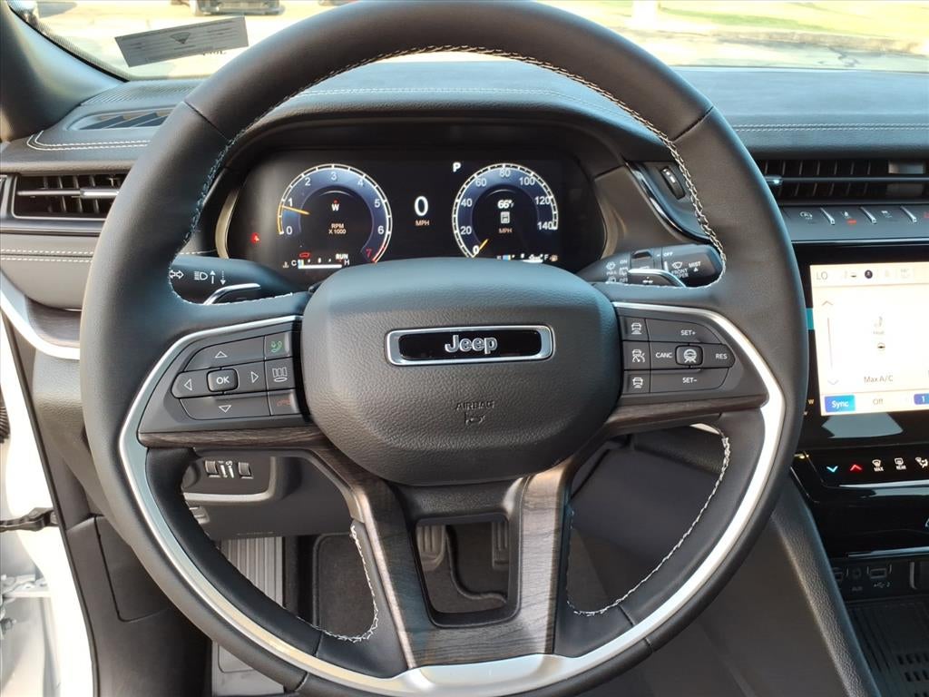 2027 Jeep Grand Cherokee GRAND CHEROKEE LAREDO ALTITUDE 4X4