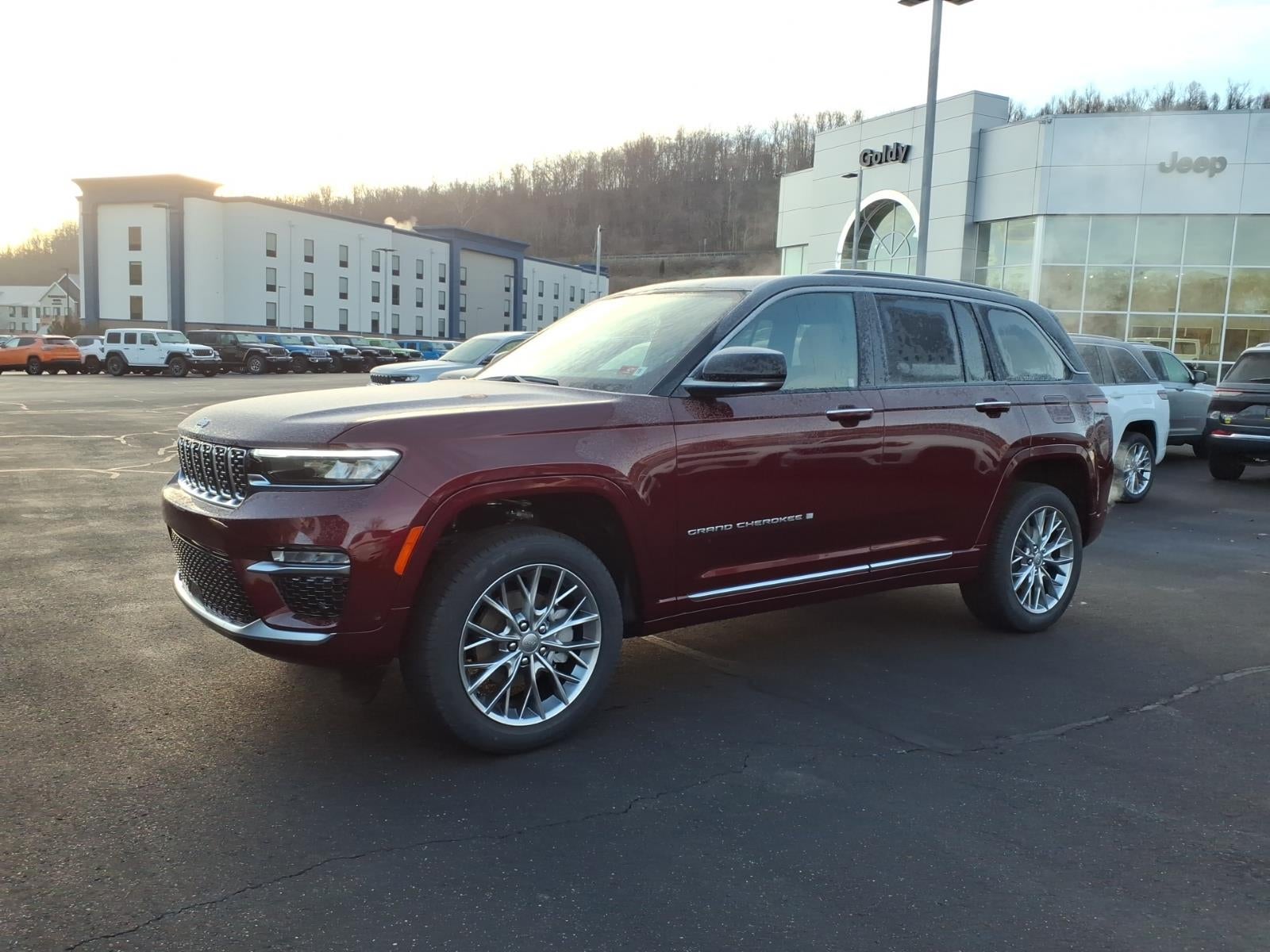 2025 Jeep Grand Cherokee GRAND CHEROKEE SUMMIT 4X4