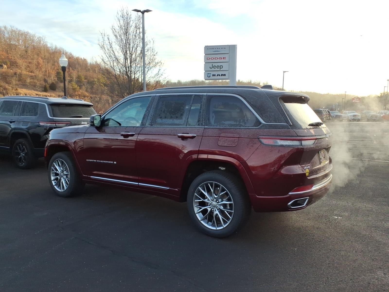 2025 Jeep Grand Cherokee GRAND CHEROKEE SUMMIT 4X4