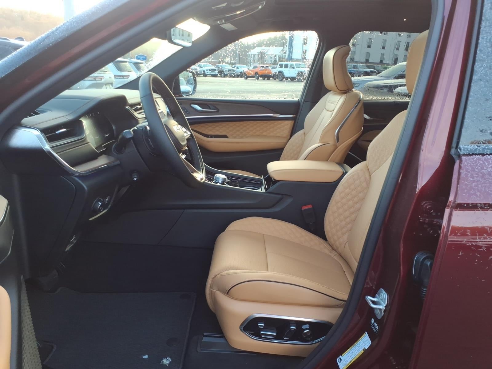 2025 Jeep Grand Cherokee GRAND CHEROKEE SUMMIT 4X4