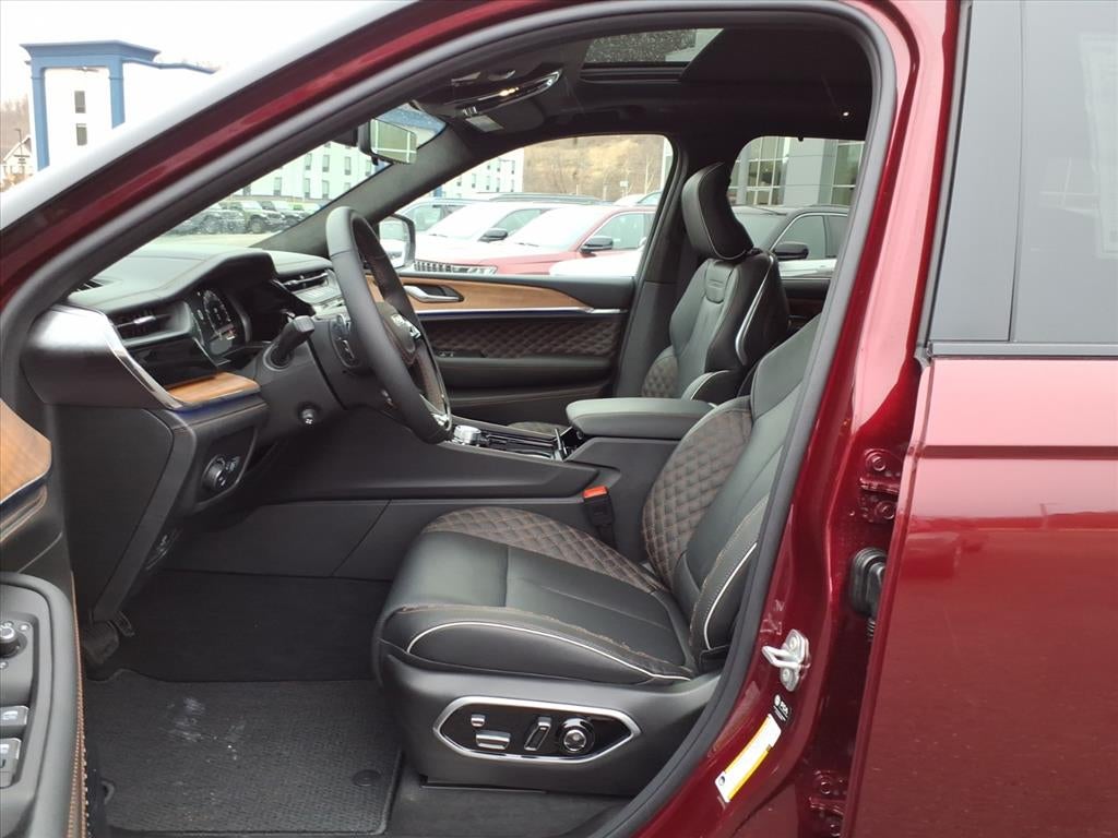 2026 Jeep Grand Cherokee GRAND CHEROKEE SUMMIT 4X4