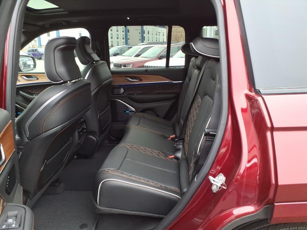 2026 Jeep Grand Cherokee GRAND CHEROKEE SUMMIT 4X4