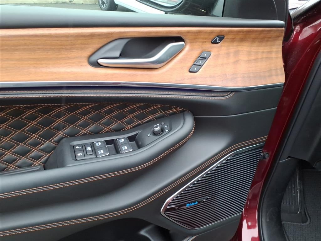 2026 Jeep Grand Cherokee GRAND CHEROKEE SUMMIT 4X4