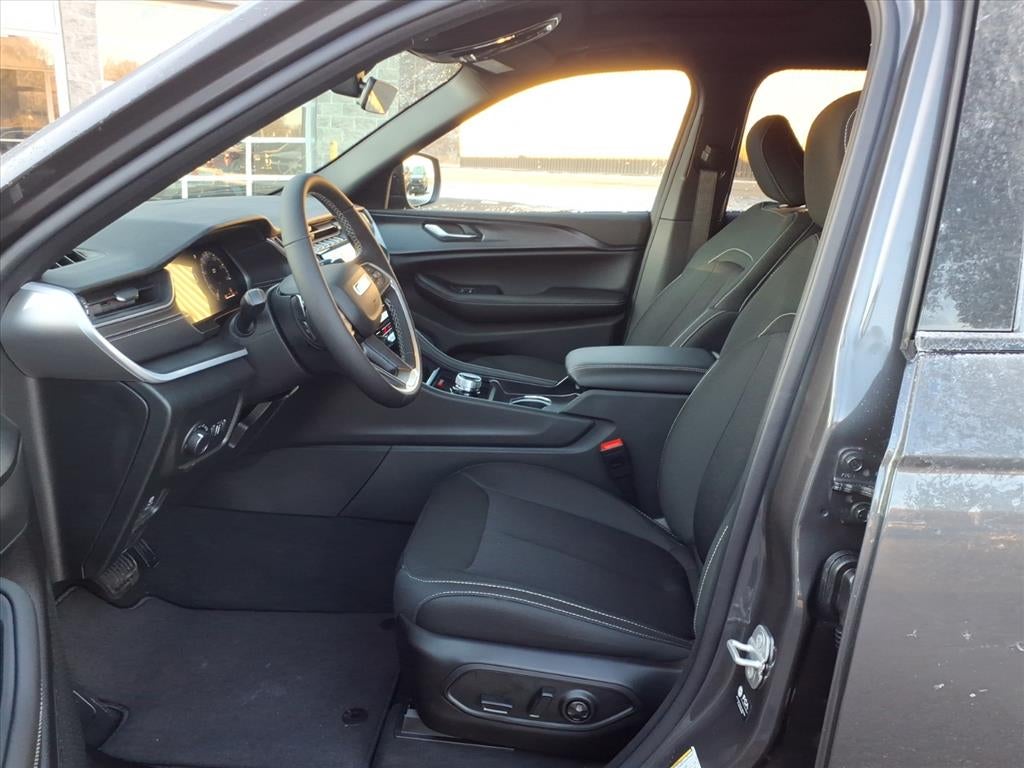 2026 Jeep Grand Cherokee GRAND CHEROKEE L LAREDO X 4X4