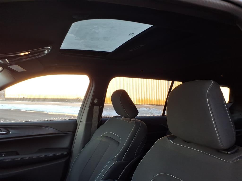 2026 Jeep Grand Cherokee GRAND CHEROKEE L LAREDO X 4X4