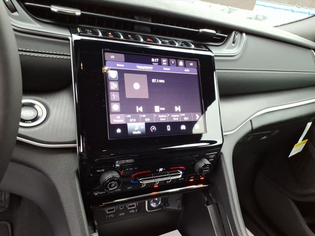 2025 Jeep Grand Cherokee GRAND CHEROKEE L LAREDO 4X4