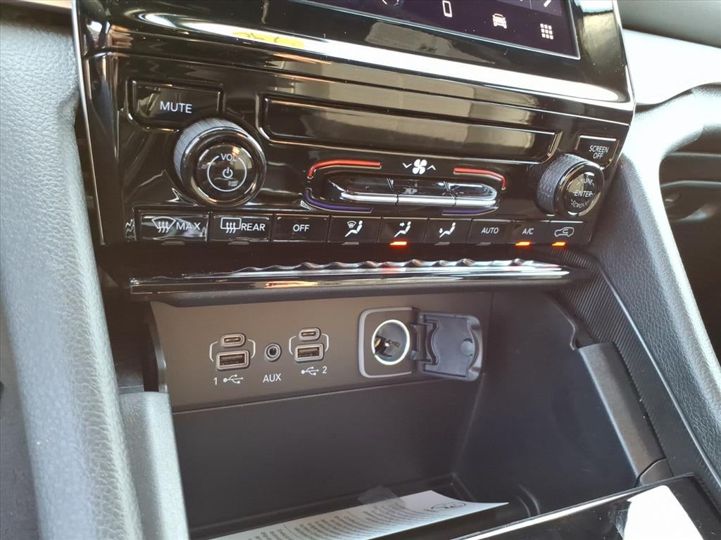 2025 Jeep Grand Cherokee GRAND CHEROKEE L LAREDO 4X4