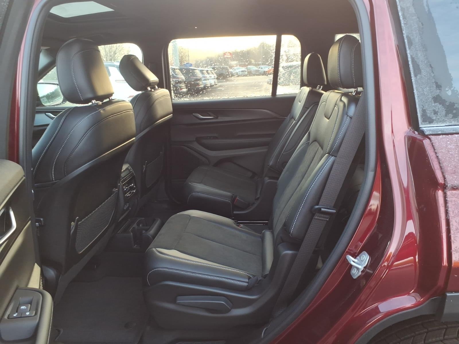 2025 Jeep Grand Cherokee GRAND CHEROKEE L ALTITUDE X 4X4