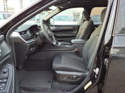 2025 Jeep Grand Cherokee GRAND CHEROKEE L LAREDO X 4X4