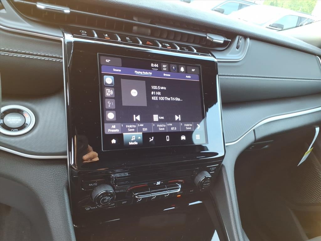 2025 Jeep Grand Cherokee GRAND CHEROKEE L LAREDO X 4X4