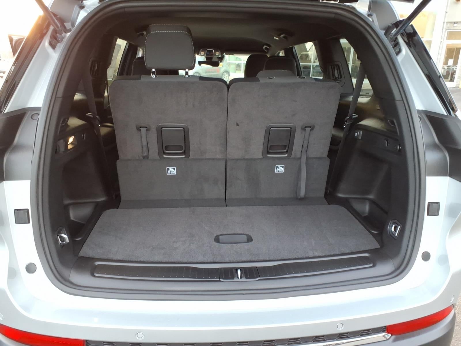 2025 Jeep Grand Cherokee GRAND CHEROKEE L LAREDO 4X4