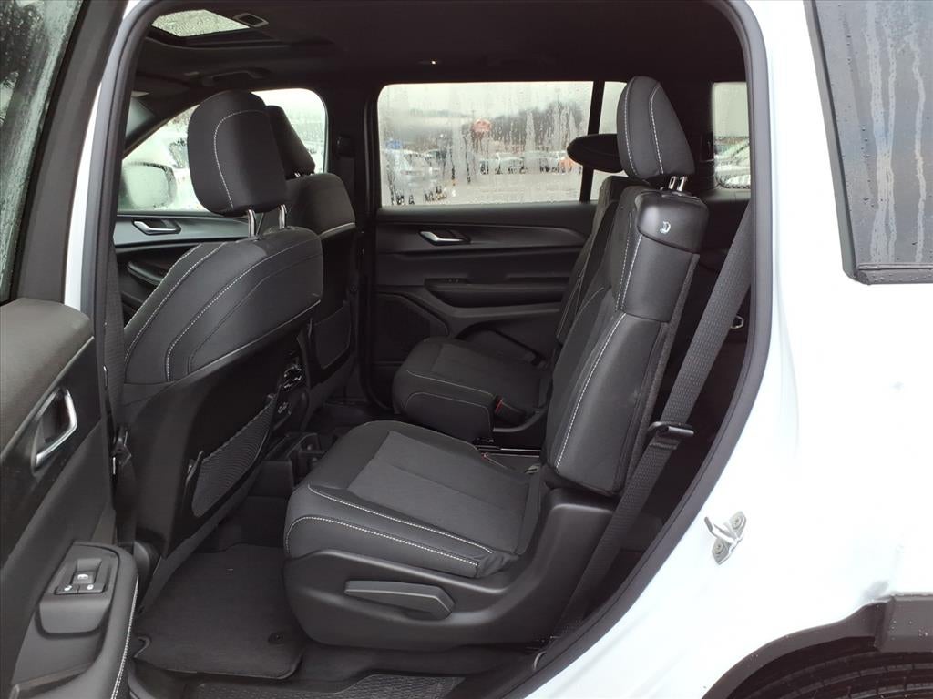 2026 Jeep Grand Cherokee GRAND CHEROKEE L LAREDO X 4X4