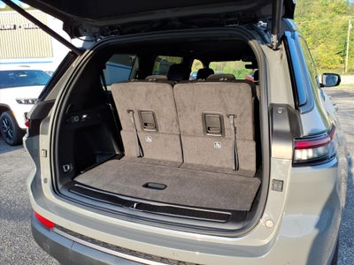 2027 Jeep Grand Cherokee GRAND CHEROKEE L LAREDO ALTITUDE 4X4