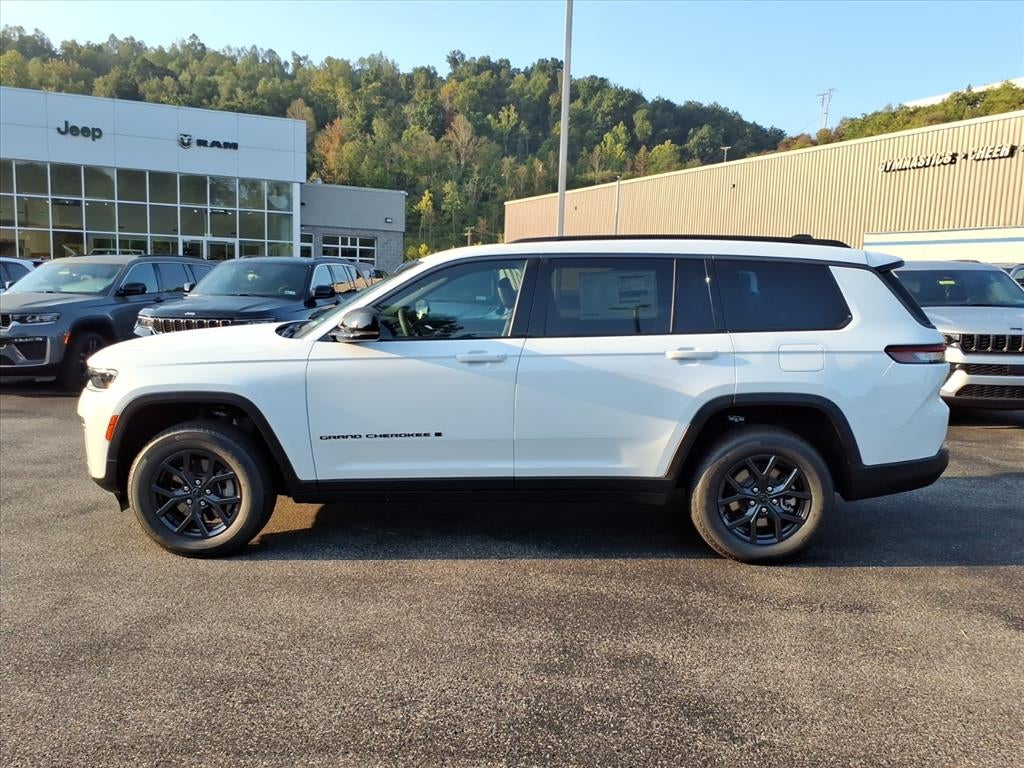 2027 Jeep Grand Cherokee GRAND CHEROKEE L LAREDO ALTITUDE 4X4