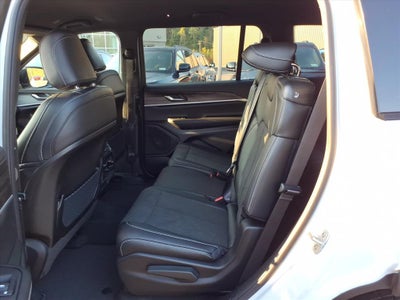 2027 Jeep Grand Cherokee GRAND CHEROKEE L LAREDO ALTITUDE 4X4