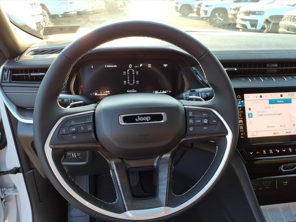 2027 Jeep Grand Cherokee GRAND CHEROKEE L LAREDO ALTITUDE 4X4