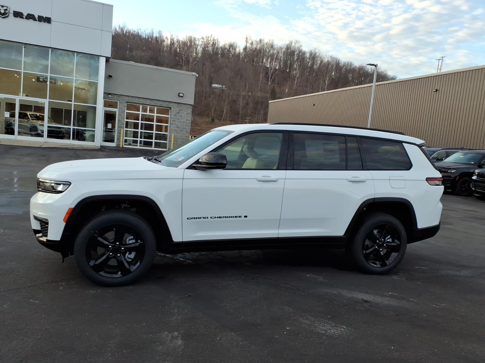 2025 Jeep Grand Cherokee GRAND CHEROKEE L LIMITED 4X4