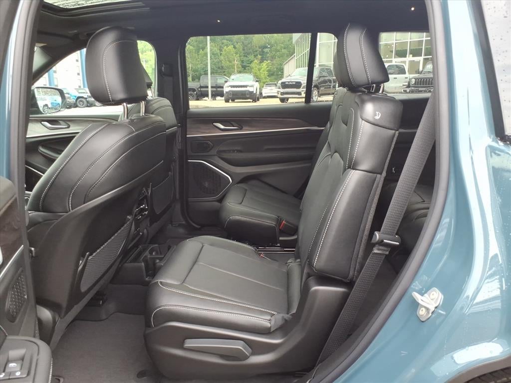 2026 Jeep Grand Cherokee GRAND CHEROKEE L LIMITED RESERVE 4X4