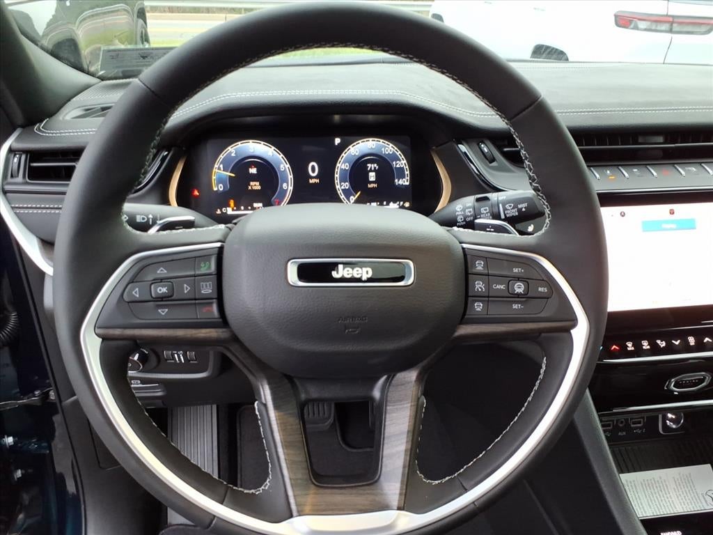 2027 Jeep Grand Cherokee Limited Reserve