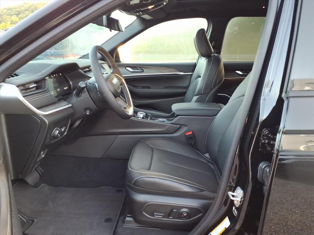 2027 Jeep Grand Cherokee GRAND CHEROKEE L LIMITED RESERVE 4X4