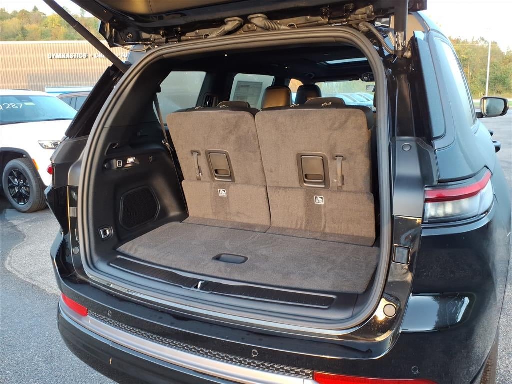 2027 Jeep Grand Cherokee GRAND CHEROKEE L LIMITED RESERVE 4X4