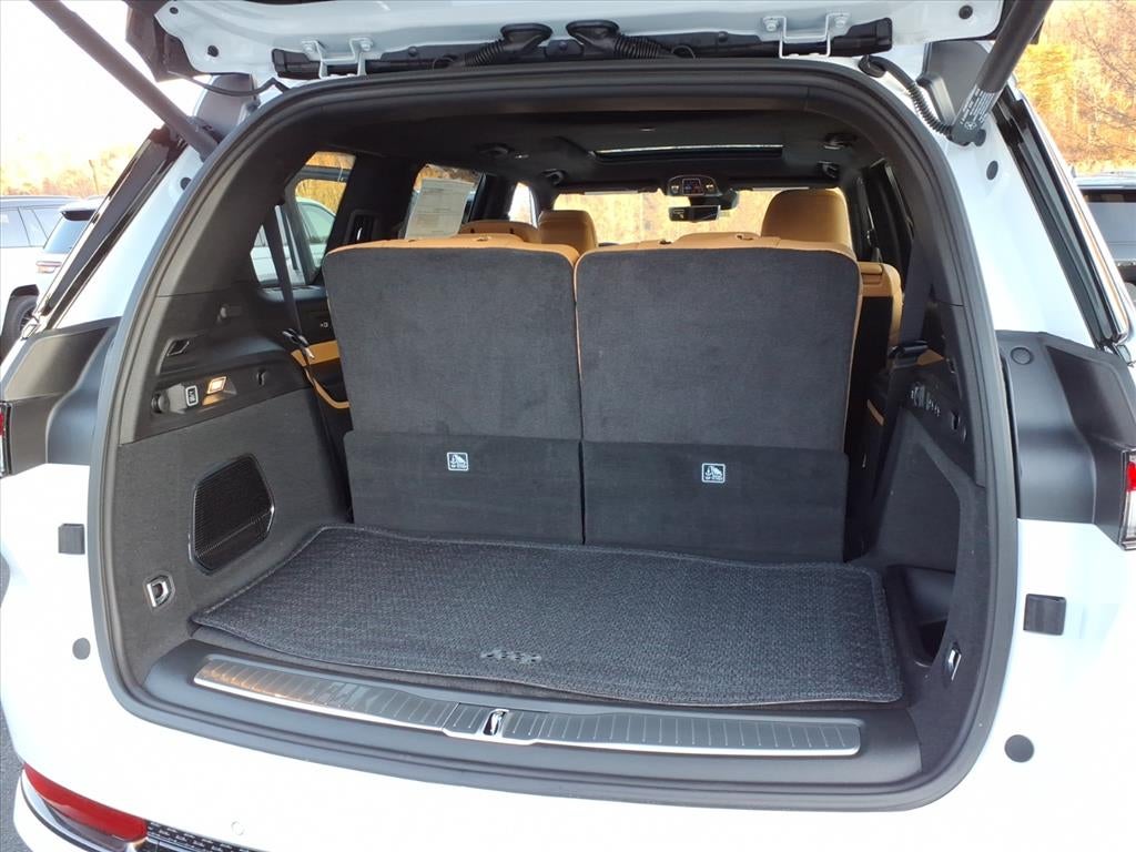 2025 Jeep Grand Cherokee GRAND CHEROKEE L SUMMIT RESERVE 4X4