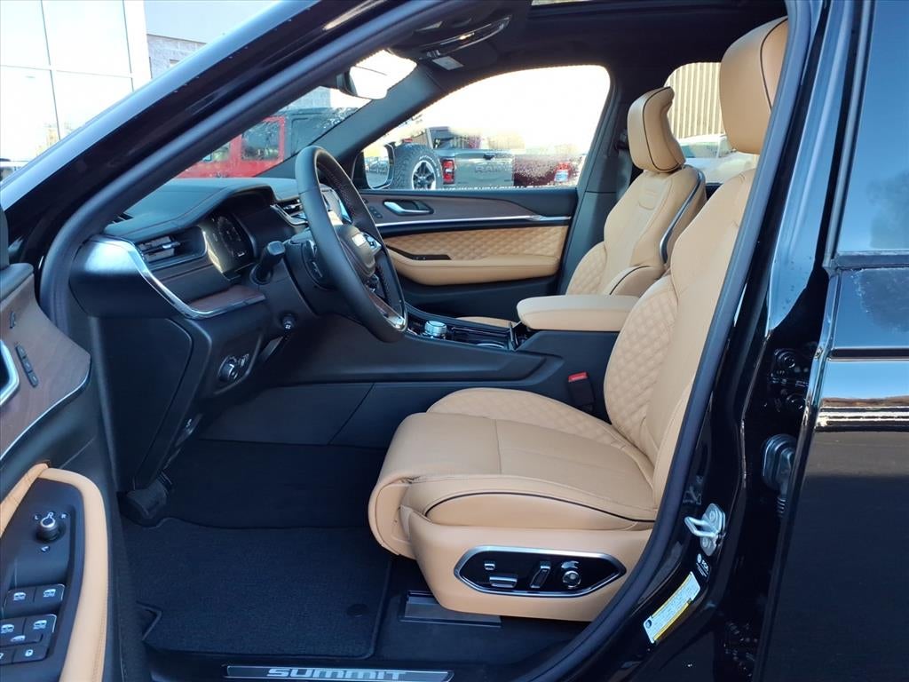 2025 Jeep Grand Cherokee GRAND CHEROKEE L SUMMIT 4X4