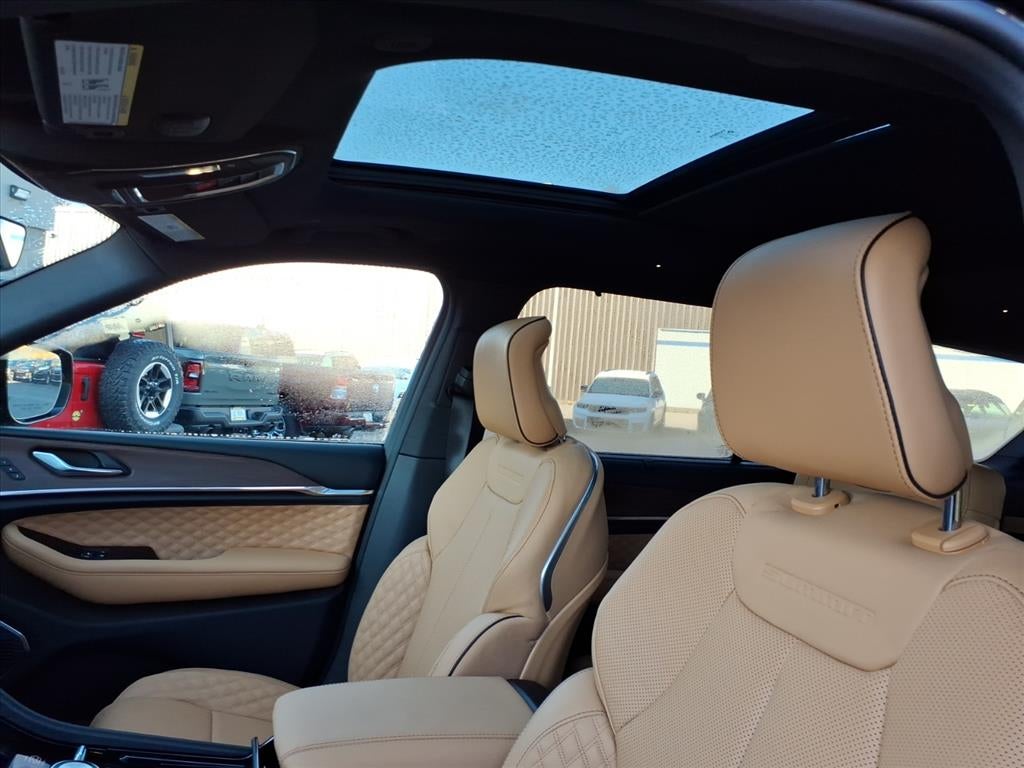 2025 Jeep Grand Cherokee GRAND CHEROKEE L SUMMIT 4X4