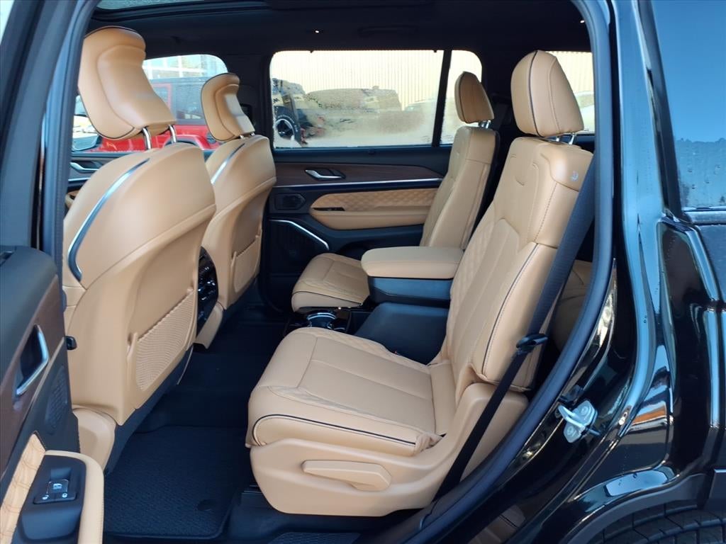 2025 Jeep Grand Cherokee GRAND CHEROKEE L SUMMIT 4X4