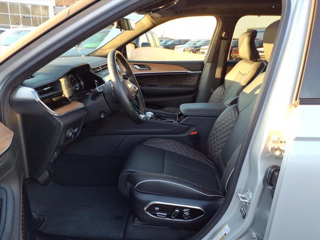 2026 Jeep Grand Cherokee GRAND CHEROKEE L SUMMIT 4X4