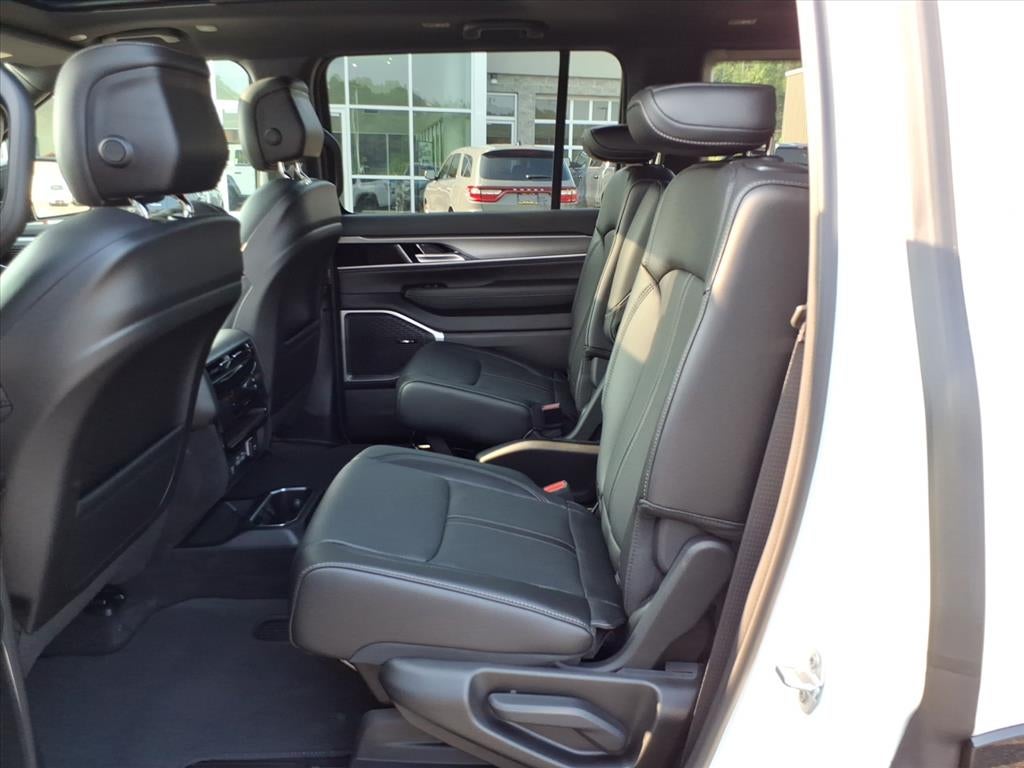 2026 Jeep Grand Wagoneer GRAND WAGONEER UPLAND 4X4